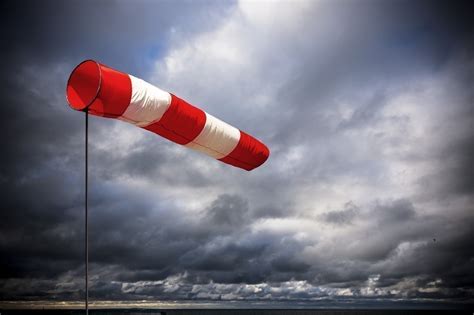 Vent violent le Calvados placé en vigilance jaune par Météo France