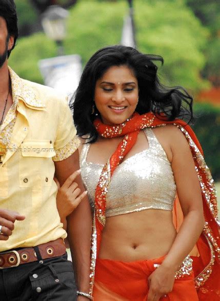 Ramya Kannada Kiccha Huccha 19 Hot Navel Hd Stills Starcelebblog