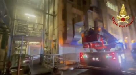 Genova Incendio Nellospedale San Martino Per Un Corto Circuito