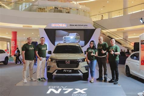 Mobil Lsuv Stylish Untuk Keluarga New Honda Br V N X Edition