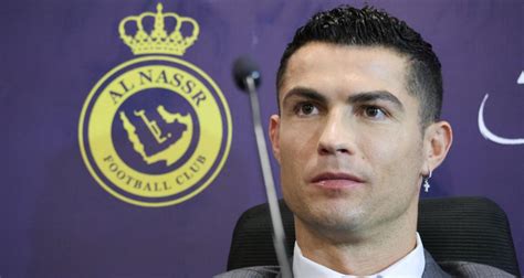 Manchester United Cristiano Ronaldo Invite Quatre Joueurs à Al Nassr