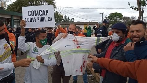 Vídeo Grevistas Da Comcap E Gmf Entram Em Conflito Em Florianópolis