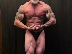 Mature Muscledaddy Jerking ThisVid