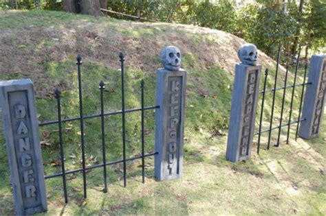 20+ Halloween Decorations Cemetery Entrance – The Urban Decor