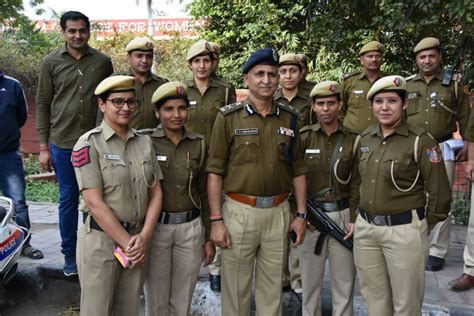 Women executives of Delhi Police to wear Khadi silk sarees - The Statesman