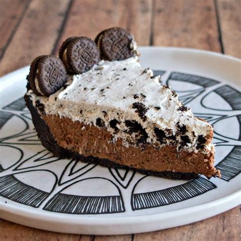 Chocolate Mousse Oreo Pie