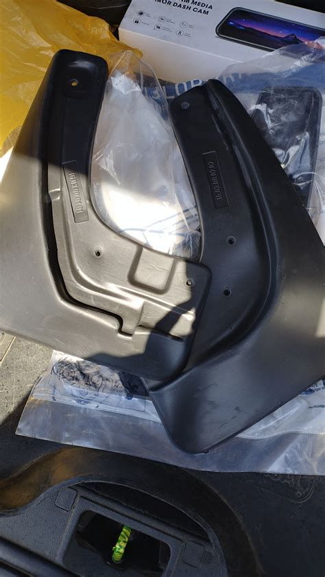 Установка брызговиков FROSCH — Ford Focus Wagon II, 1,6 л, 2007 года ...