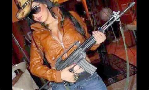 Belleza Armas Y Poder De Las Mujeres Del Narco Detodo365