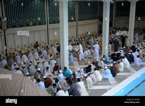 Islamabad Pakistan 8th July 2015 Pakistani Muslims Break Their Fast