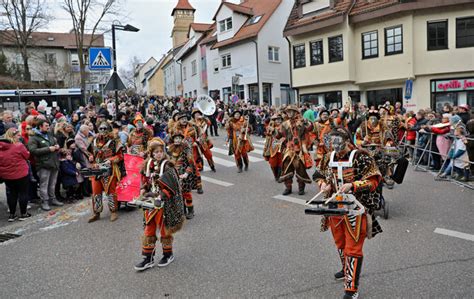 Faschingsumzug 2023 In Waiblingen Ausgelassene Stimmung Und Tausende