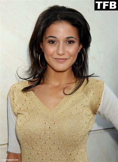 Emmanuelle Chriqui Nude The Fappening Photo 1510614 FappeningBook