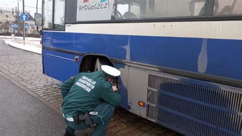 Zabytkowy autobus wycofany z bydgoskich ulic Inspektorzy WITD znaleźli