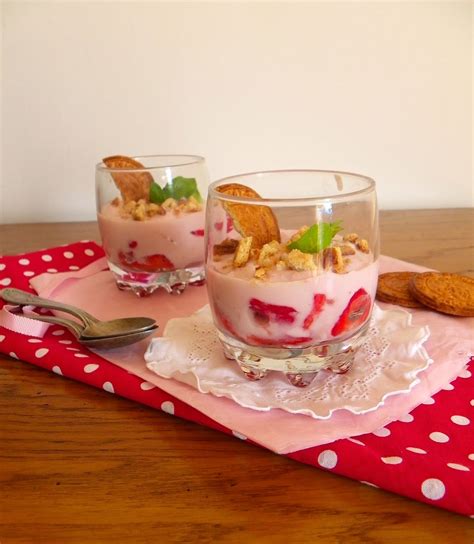 Rosenoisettes Trifle Aux Fraises Sabl S Bretons Et Basilic