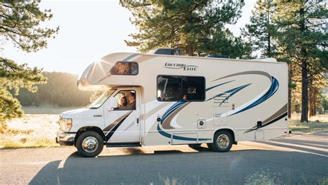 Winnebago motorhomes – Camper and camping equipment