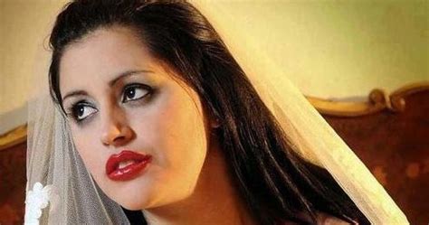 Hot Girls Around The World Super Hot Desi Milf Revealed Her Superb Sized Boobs