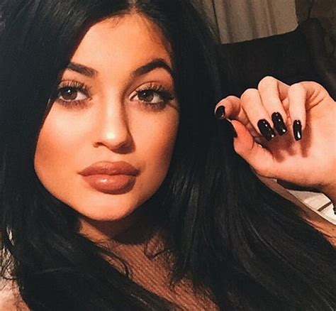 Điều Gì đã Khiến Kylie Jenner Trở Thành Hot Girl Số 1 Hollywood