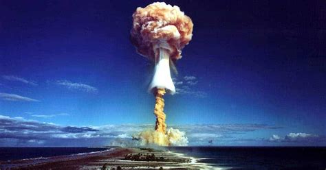 26 Photographs Of The Frightening Strength Of Nuclear Weapons From The Bikini Atoll Tests