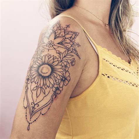 Tatuagens femininas no braço 35 artistas e estilos diferentes Blog