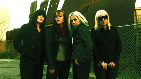 Donita Sparks From L7 Talks ‘bricks Are Heavy Tour Butch Vig And Mark Lanegan