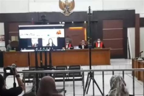 Mantan Gubernur Sumatera Selatan Alex Noerdin Divonis Tahun Penjara