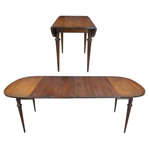 Mid-Century Modern Drop-Leaf Table For Sale at 1stDibs