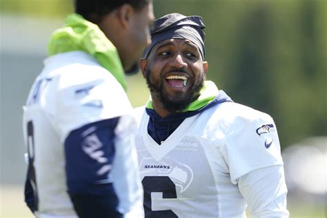 Quandre Diggs teases Seahawks throwback uniforms - Yahoo Sports