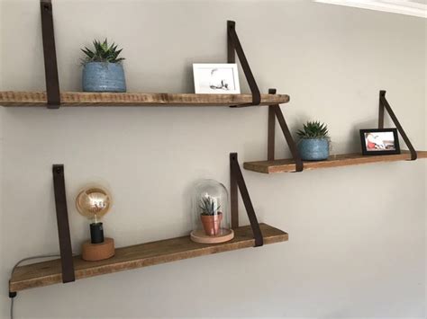 Wandplank Van Steigerhout Met Leren Plankdragers Wandplank Kamer