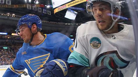 Injured Pavel Buchnevich exits Blues' win in first period - ESPN