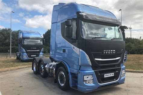 Iveco Stralis Np Teraz Tak E Z Trzema Osiami Gashd Eu Lng