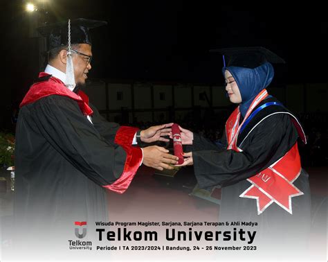 WISUDA TELKOM UNIVERSITY 2023 FTE S1 TEKNIK TELEKOMUNIKASI DEKAN 111