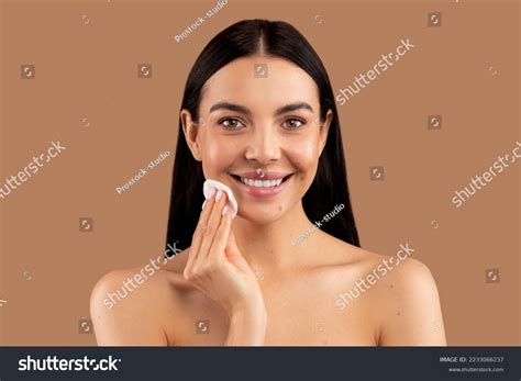 Hair Toner Brunette Images Stock Photos Vectors Shutterstock