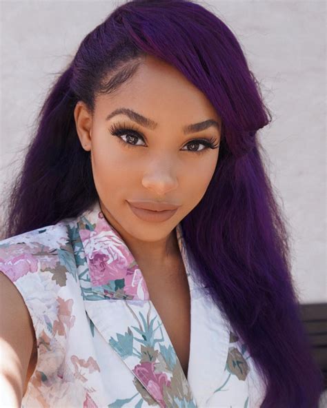 Itsmyrayeraye Hairstyles Essence