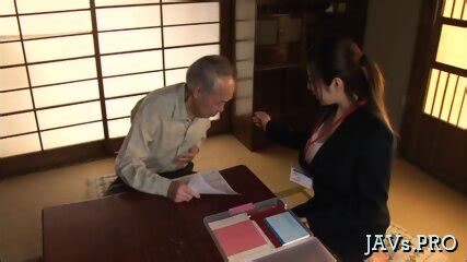 Passionate Mature Ran Niiyama Gets Shaved Fanny Slammed