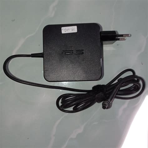 Jual Charger Adaptor Laptop ASUS 19V/3.42A Model ADP-65DWA | Shopee ...