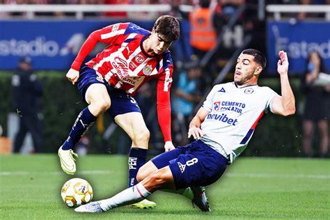 Chivas vs Cruz Azul Ida Cuartos de Final: Resumen y mejores momentos