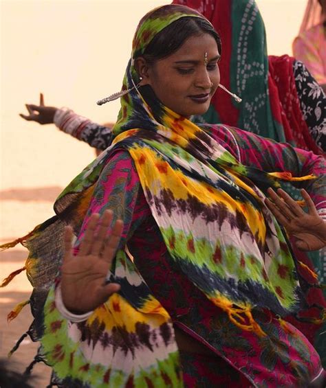 Tie Dye Kalbelia Dancer Pushkar Mela With Images Indian Classical