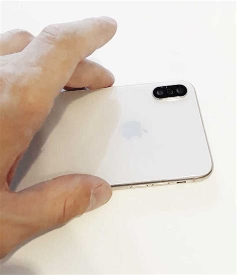 Замена заднего стекла IPhone X цена 3290 оригинал в Москве