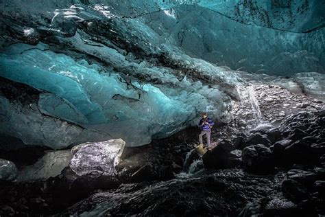 Solheimajokull Small-Group Glacier Hike and Ice Cave Tour (Mar 2024)