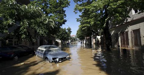 Las Inundaciones Causan Decenas De Muertos En Serbia Mundo El