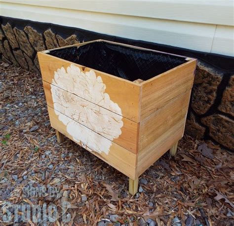 Super Simple Cedar Planter Box Using Fence Pickets Cedar Fence Cedar