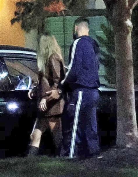 TAYLOR SWIFT AND TRAVIS KELCE SPOTTED ON ROMANTIC DATE NIGHT AT POPULAR ...