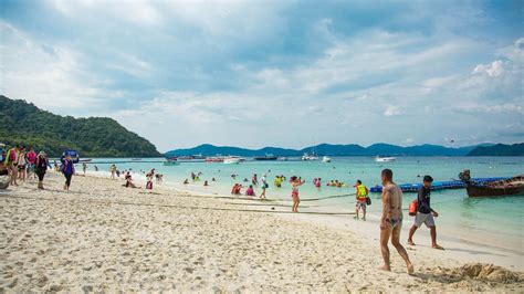 最新泰國 普吉島乘坐快艇在拉查和珊瑚群島及香蕉海灘一日遊優惠 Pchome旅遊