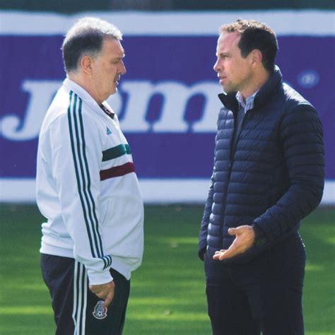 Exigente Primer Entrenamiento Del Tata Martino Con La Selección Mexicana