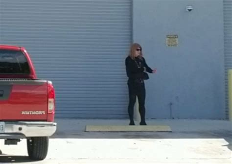 Jessica Tranny Slut Smoking Outside Adult Theater American Shemale Mature Porn XHamster