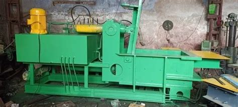 Urmi Mild Steel Phase Scrap Baling Press Machine Automation Grade