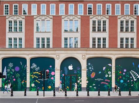 Apple offers UK customers a new place to upgrade their iPhone | Express ...