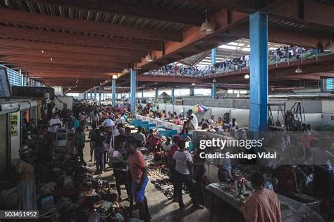 View of the Dajabon market on January 04, 2016 in Dajabon, Dominican ...