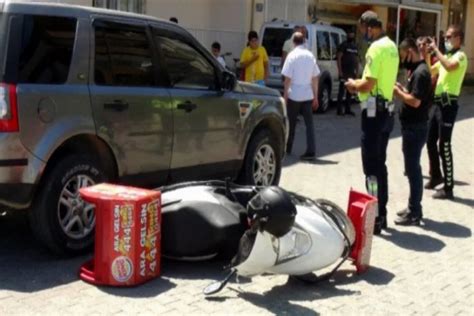 Otomobille Arp An Motosikletli Kurye Yaraland Bursa Hakimiyet