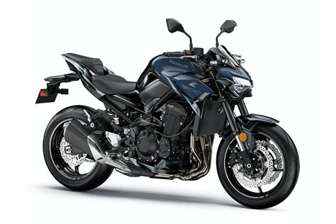 2022 Kawasaki Z900 | Complete Specs and Images