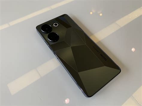 Смартфон Tecno Camon 20 - отзыв на телефон Текон 20 с фото